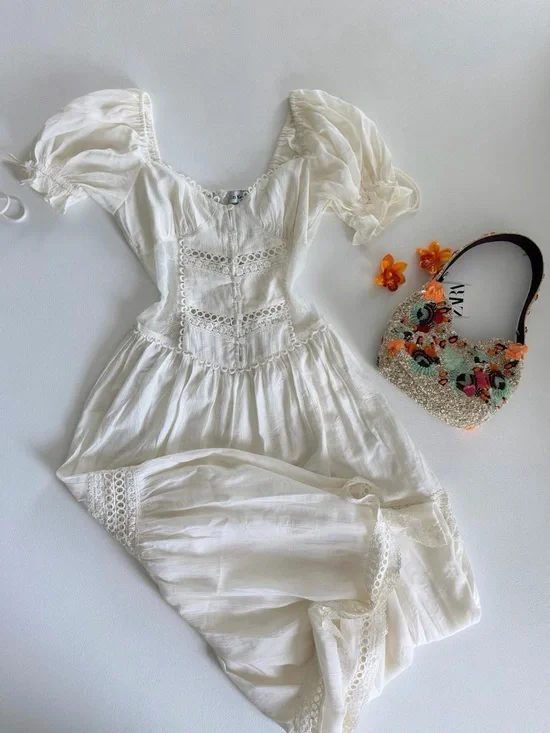 Antropología Beautiful, romantic embroidered dress - Picture 2 of 9